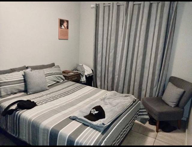 1 BEDROOM APARTMENT TO LET IN CHURCHILL ESTATE